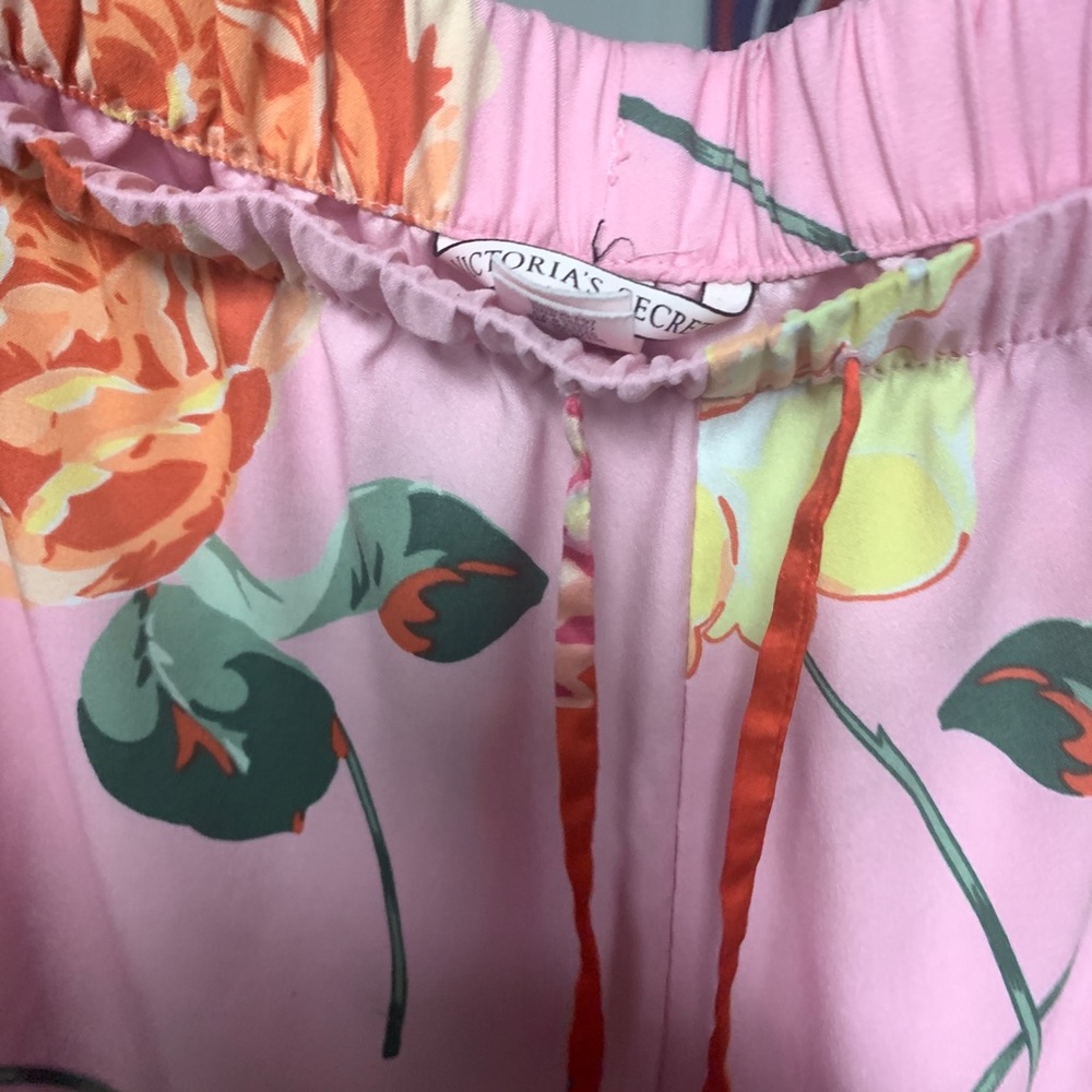 VS pj pants size small